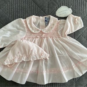 Girls Preemie  Dress with bonnet. NWTO